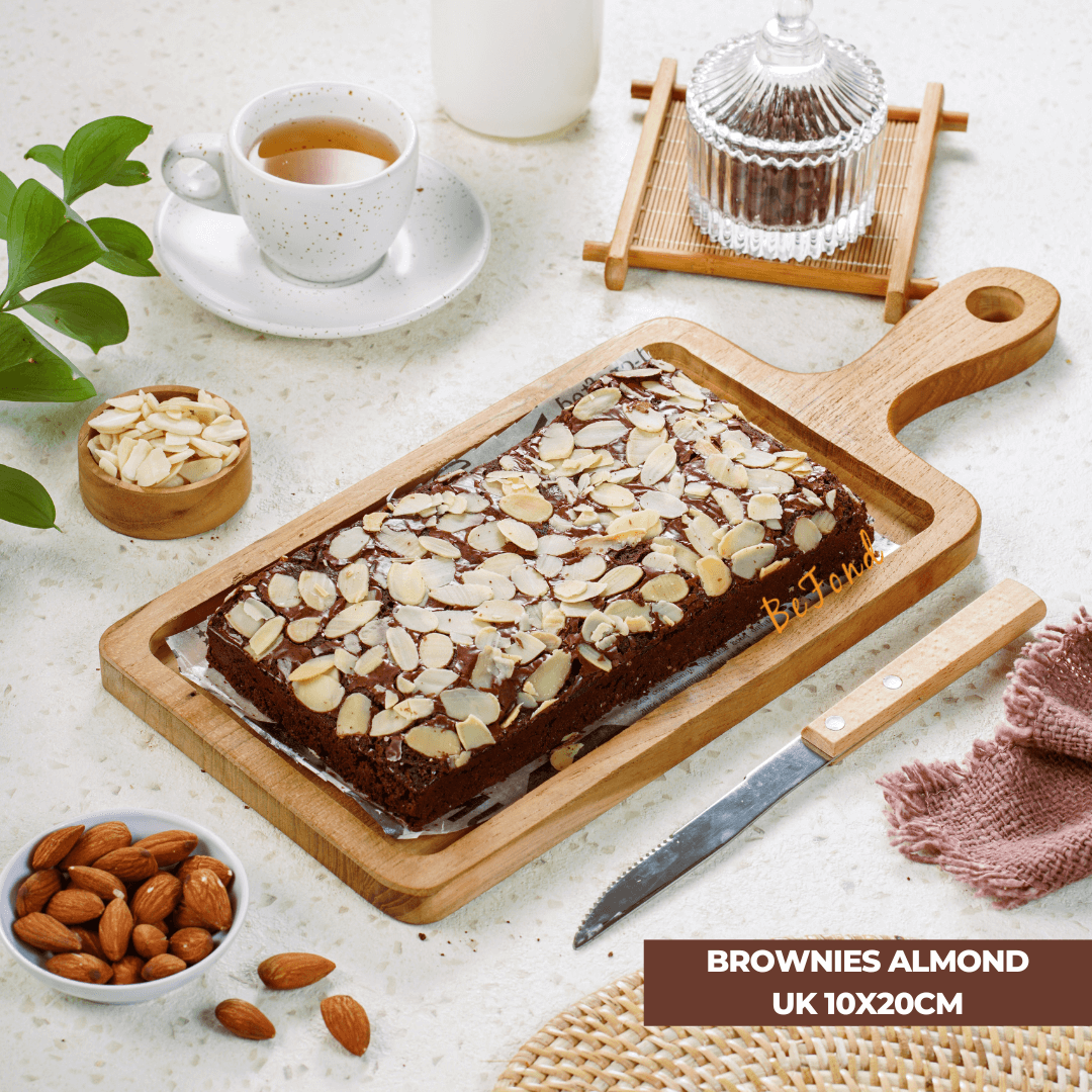 Brownies Panggang Top Almond